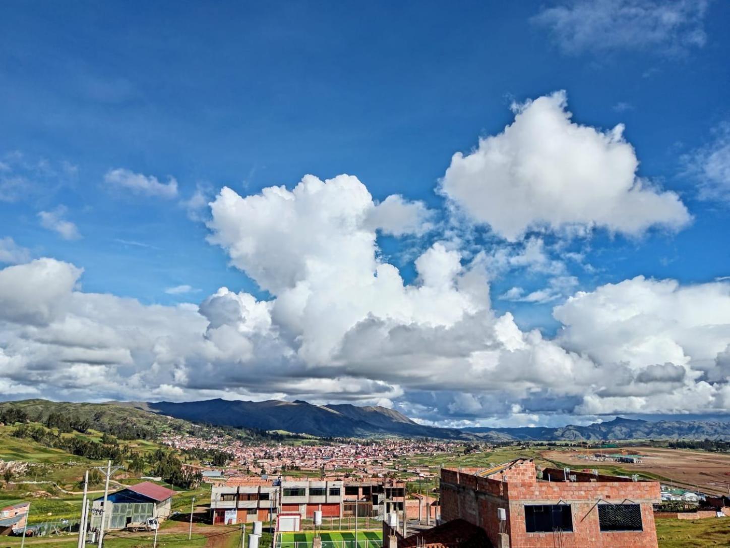 Plumas Pensión Cuzco
